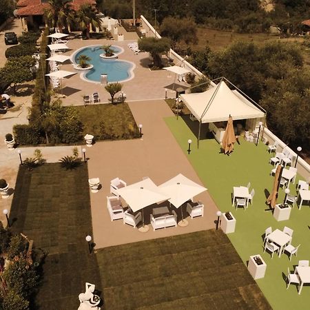 B&B Villa Mery Mileto Exterior foto