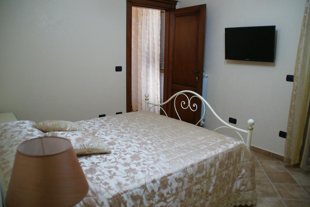 B&B Villa Mery Mileto Exterior foto
