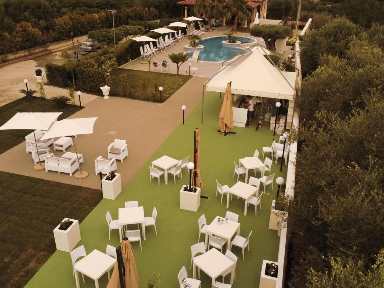 B&B Villa Mery Mileto Exterior foto
